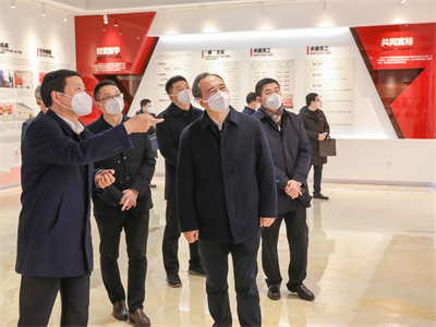 2023年1月，浙江省委常委、組織部長王成來紅獅集團調(diào)研企業(yè)黨建、“未來工廠”、人才建設等工作
